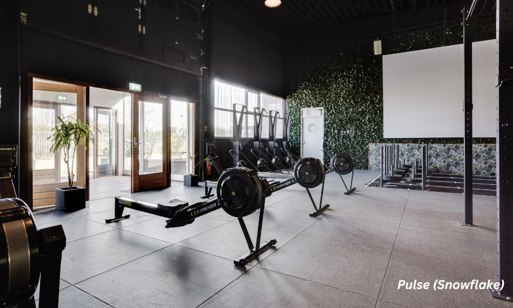 Superstrata Pulse in Black